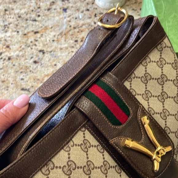 Authentic Gucci Supreme Sherry Line Leather Shoulder Bag. - Picture 10 of 17